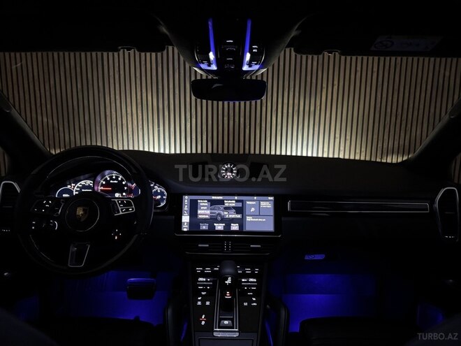 Porsche Cayenne Turbo 2018, 65,000 km - 4.0 l - Bakı