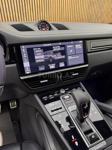 Porsche Cayenne Turbo 2018, 65,000 km - 4.0 l - Bakı