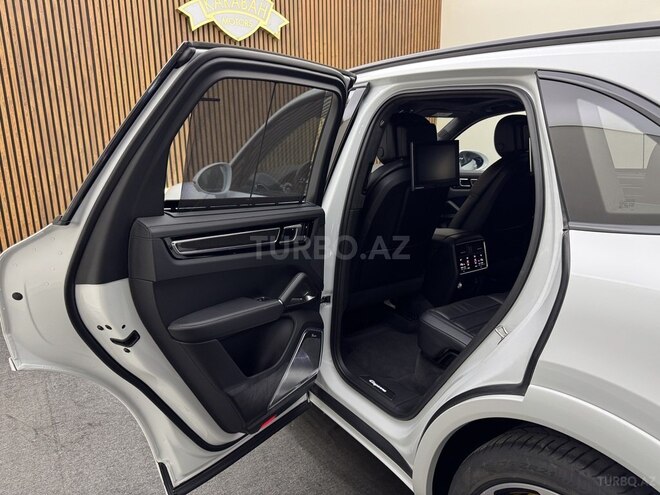 Porsche Cayenne Turbo 2018, 65,000 km - 4.0 l - Bakı