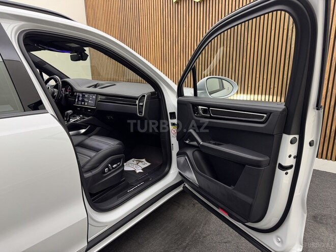 Porsche Cayenne Turbo 2018, 65,000 km - 4.0 l - Bakı