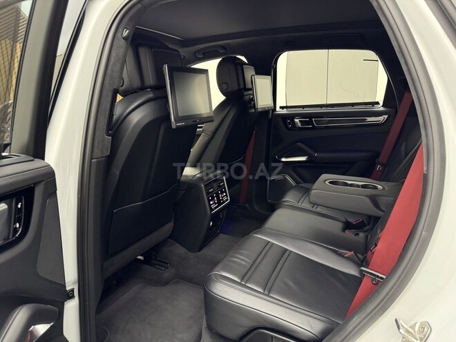 Porsche Cayenne Turbo 2018, 65,000 km - 4.0 l - Bakı