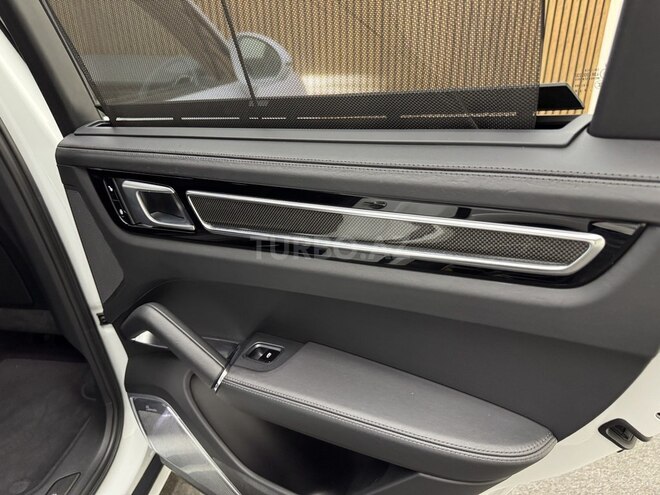 Porsche Cayenne Turbo 2018, 65,000 km - 4.0 l - Bakı