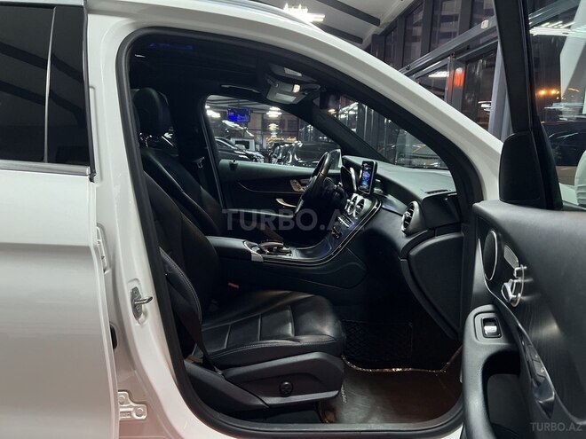 Mercedes GLC 300 4MATIC-11