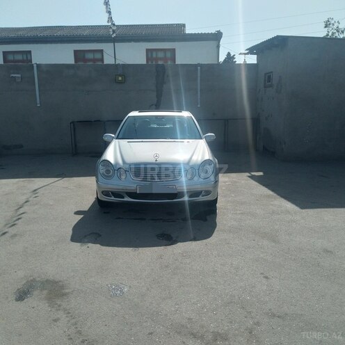 Mercedes E 260 2003, 301,000 km - 2.6 l - Bakı