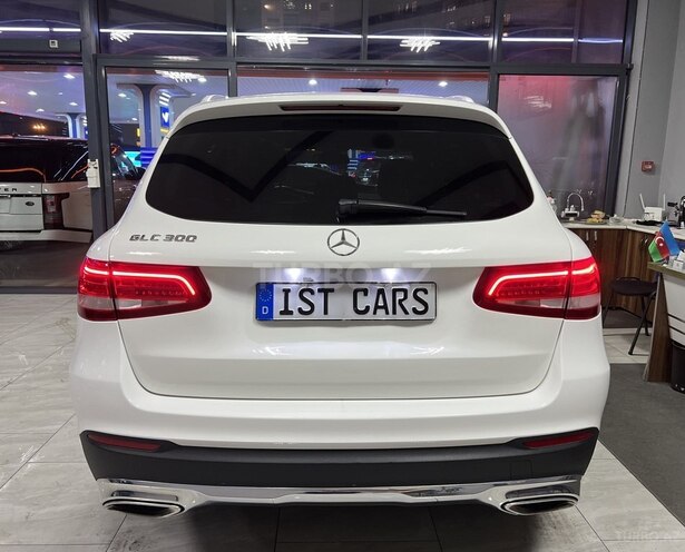 Mercedes GLC 300 4MATIC-7
