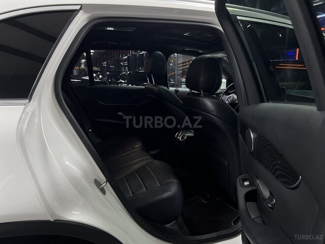 Mercedes GLC 300 4MATIC-12