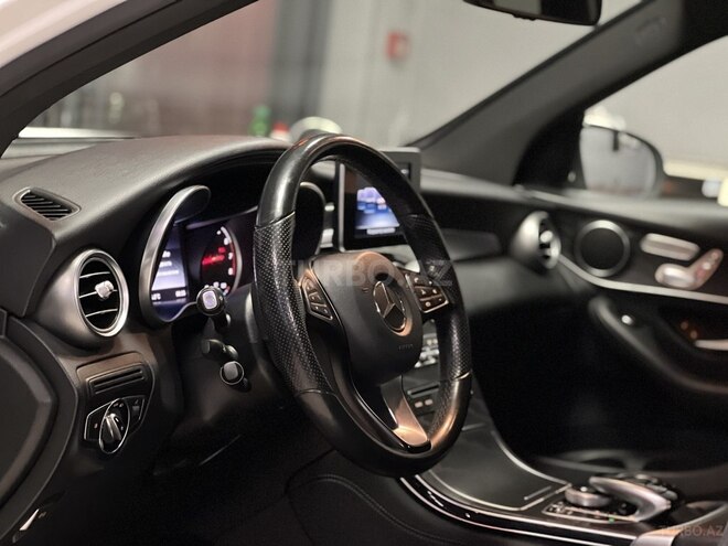 Mercedes GLC 300 4MATIC-15