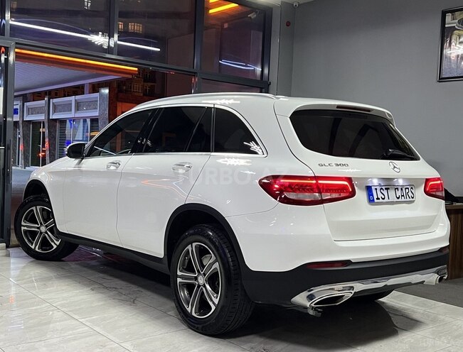 Mercedes GLC 300 4MATIC-10