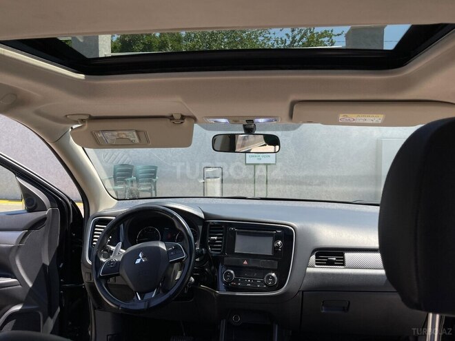 Mitsubishi Outlander 2015, 185,000 km - 2.4 л - Bakı