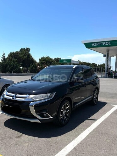 Mitsubishi Outlander 2015, 185,000 km - 2.4 л - Bakı