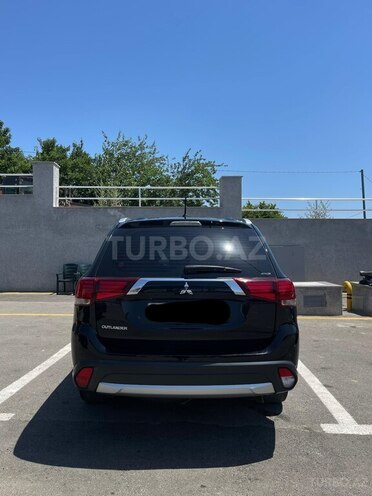 Mitsubishi Outlander 2015, 185,000 km - 2.4 л - Bakı