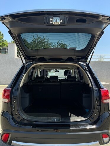 Mitsubishi Outlander 2015, 185,000 km - 2.4 л - Bakı