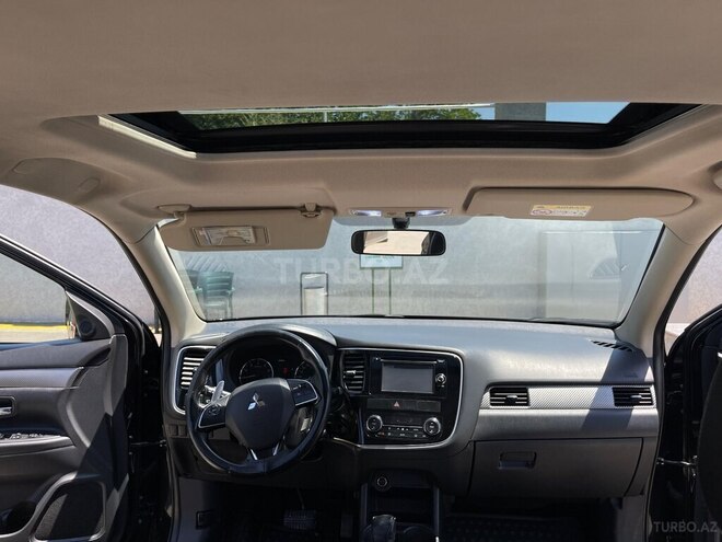 Mitsubishi Outlander 2015, 185,000 km - 2.4 л - Bakı