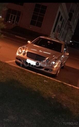 Mercedes E 260 2003, 301,000 km - 2.6 l - Bakı