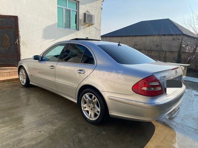 Mercedes E 260 2003, 301,000 km - 2.6 l - Bakı