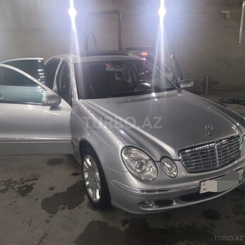 Mercedes E 260 2003, 301,000 km - 2.6 l - Bakı