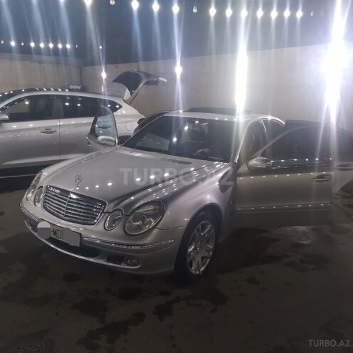 Mercedes E 260 2003, 301,000 km - 2.6 l - Bakı