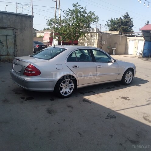 Mercedes E 260 2003, 301,000 km - 2.6 l - Bakı