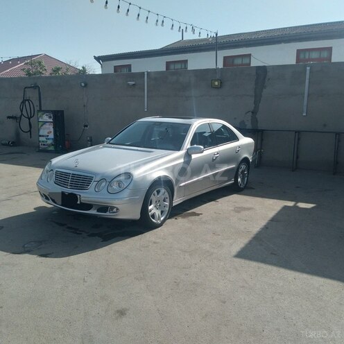 Mercedes E 260 2003, 301,000 km - 2.6 l - Bakı