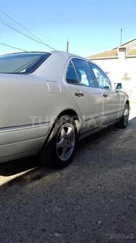 Mercedes E 320 1995, 389,000 km - 3.2 l - Bakı