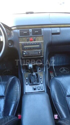 Mercedes E 320 1995, 389,000 km - 3.2 l - Bakı