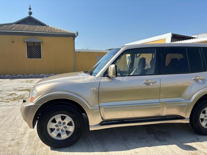 Mitsubishi Pajero 2004, 470,000 km - 2.8 l - Şirvan