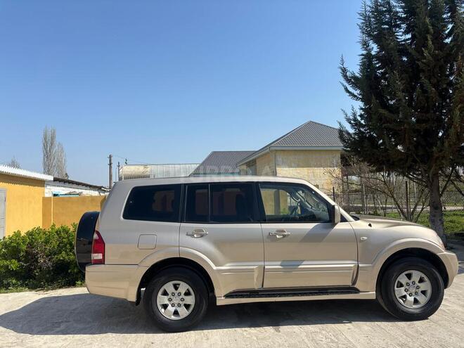 Mitsubishi Pajero 2004, 470,000 km - 2.8 l - Şirvan