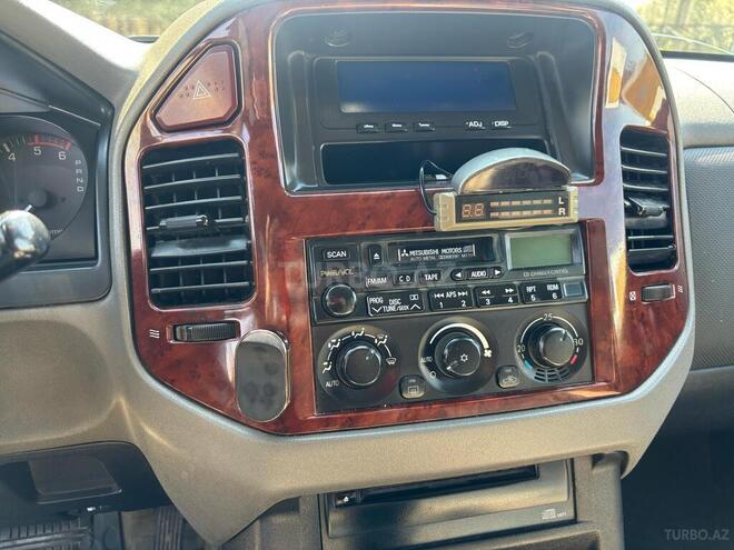 Mitsubishi Pajero 2004, 470,000 km - 2.8 l - Şirvan