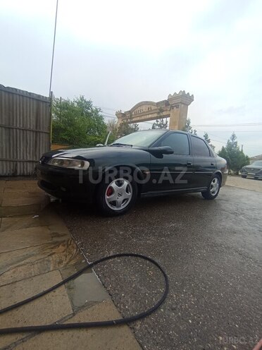Opel Vectra 1999, 231,885 km - 1.6 l - Quba