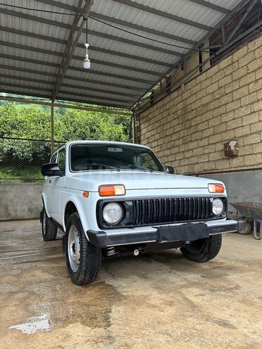 LADA (VAZ) Niva 2013, 220,000 km - 1.7 l - Astara