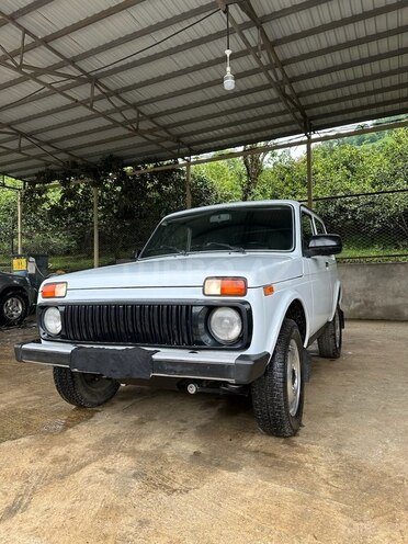 LADA (VAZ) Niva 2013, 220,000 km - 1.7 l - Astara