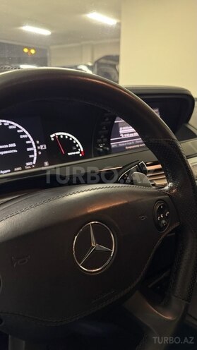Mercedes S 550-23