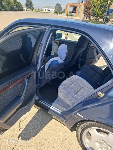 Mercedes C 200 1995, 333,333 km - 2.0 l - Saatlı
