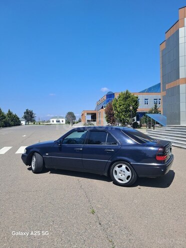 Mercedes C 200 1995, 333,333 km - 2.0 l - Saatlı