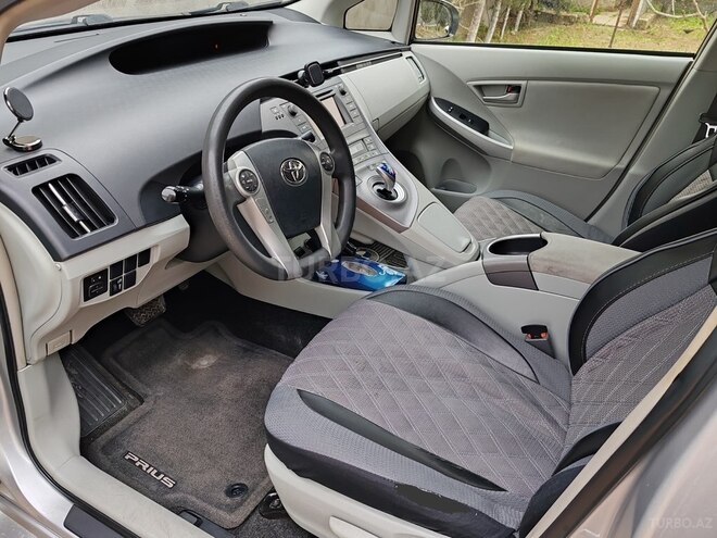 Toyota Prius 2013, 220,000 km - 1.8 l - Bakı