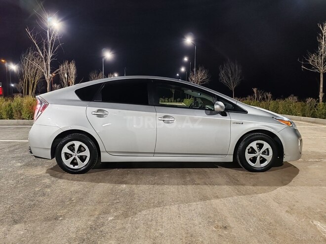 Toyota Prius 2013, 220,000 km - 1.8 l - Bakı