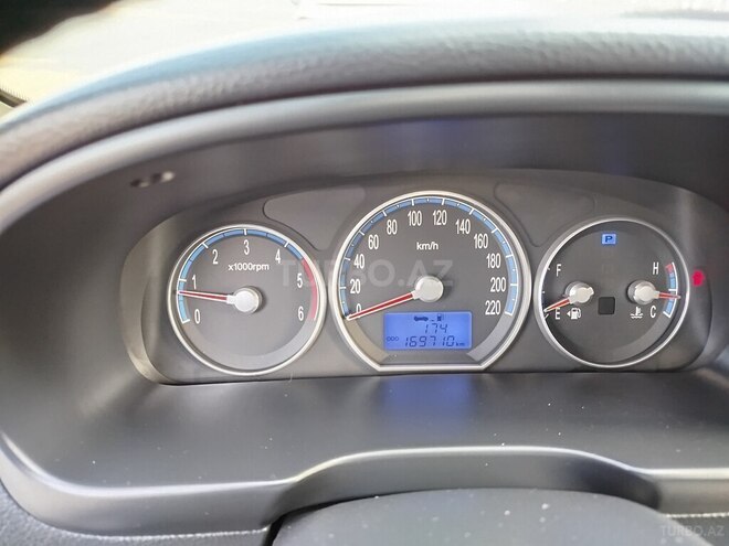 Hyundai Santa Fe 2008, 170,000 km - 2.0 л - Yevlax