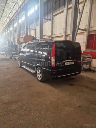 Mercedes Viano-6
