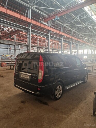 Mercedes Viano-5