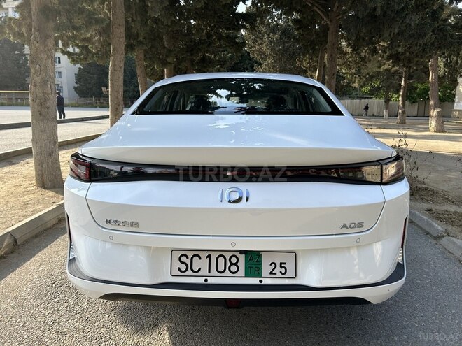 Changan Qiyuan A05 2025, 0 km - 1.5 л - Bakı