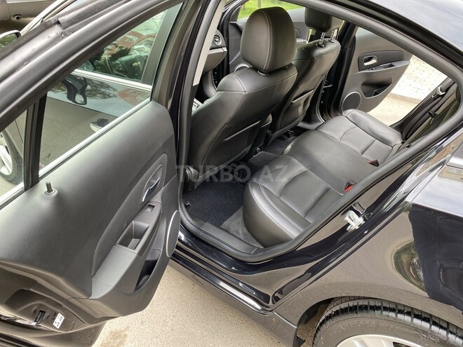 Chevrolet Cruze-19