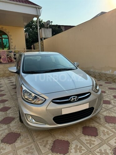 Hyundai Accent 2015, 150,000 km - 1.6 л - Gəncə