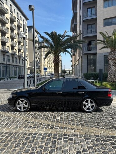 Mercedes C 180 1995, 320,000 km - 1.8 l - Bakı