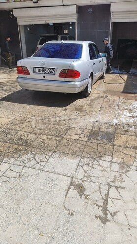 Mercedes E 320 1996, 165,000 km - 3.2 l - Bakı