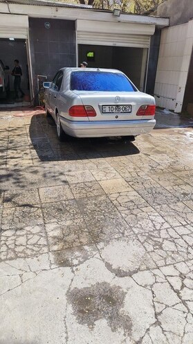 Mercedes E 320 1996, 165,000 km - 3.2 l - Bakı