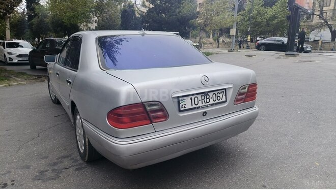 Mercedes E 320 1996, 165,000 km - 3.2 l - Bakı