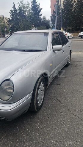 Mercedes E 320 1996, 165,000 km - 3.2 l - Bakı