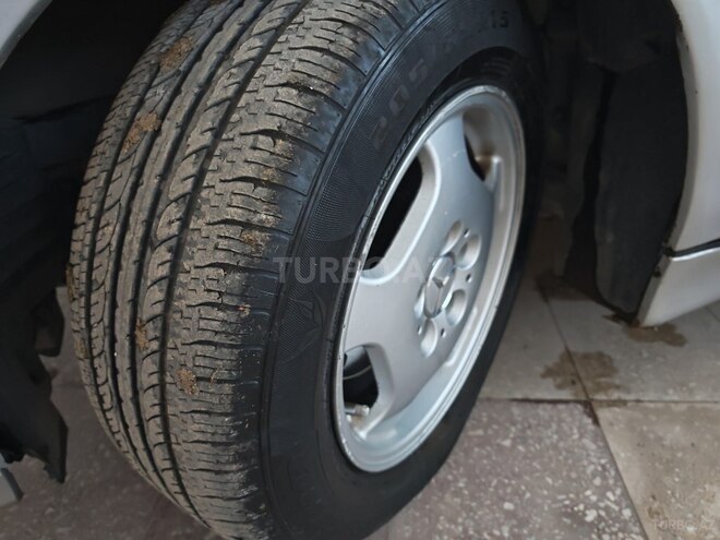 Mercedes E 200 2000, 256,000 km - 2.0 l - Gəncə