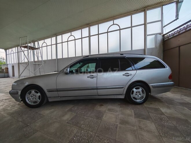 Mercedes E 200 2000, 256,000 km - 2.0 l - Gəncə
