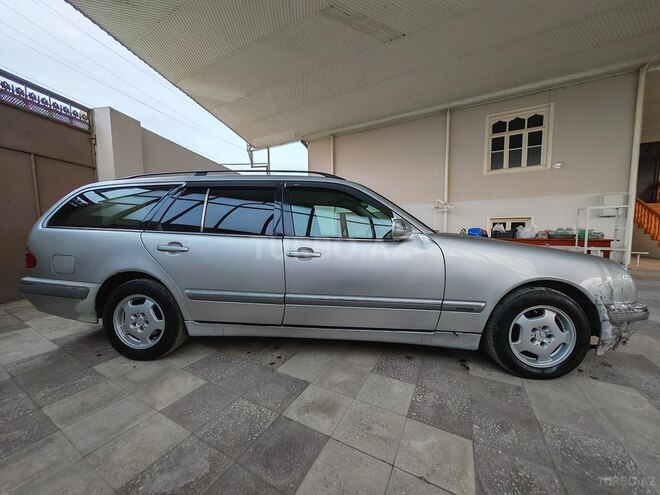 Mercedes E 200 2000, 256,000 km - 2.0 l - Gəncə